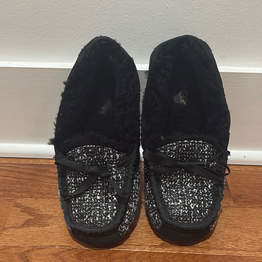 Cozy UGG Tweed Black and White Slippers Size 7